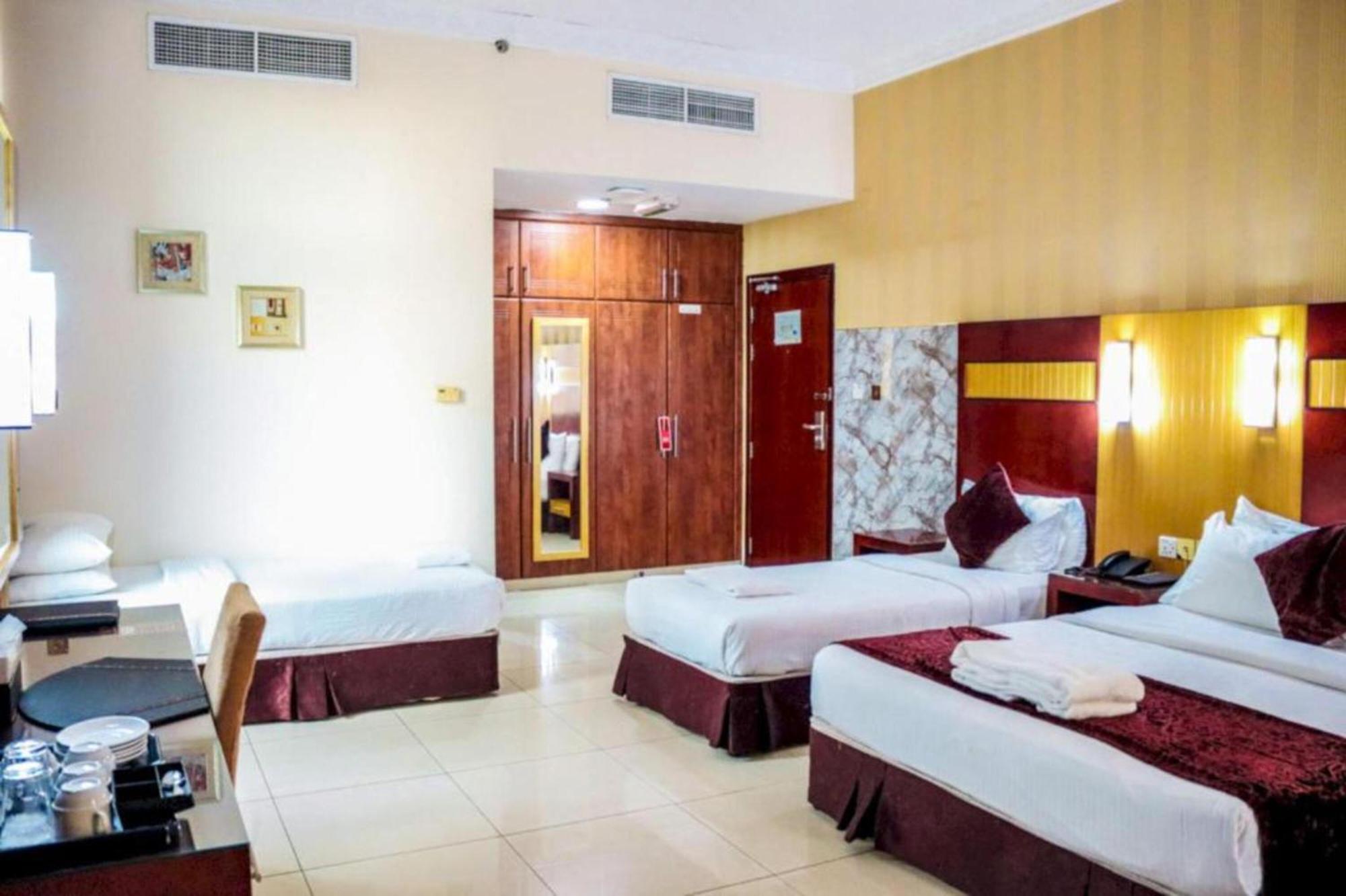 Belvilla Luxury Phoenix East Hotel 4*
