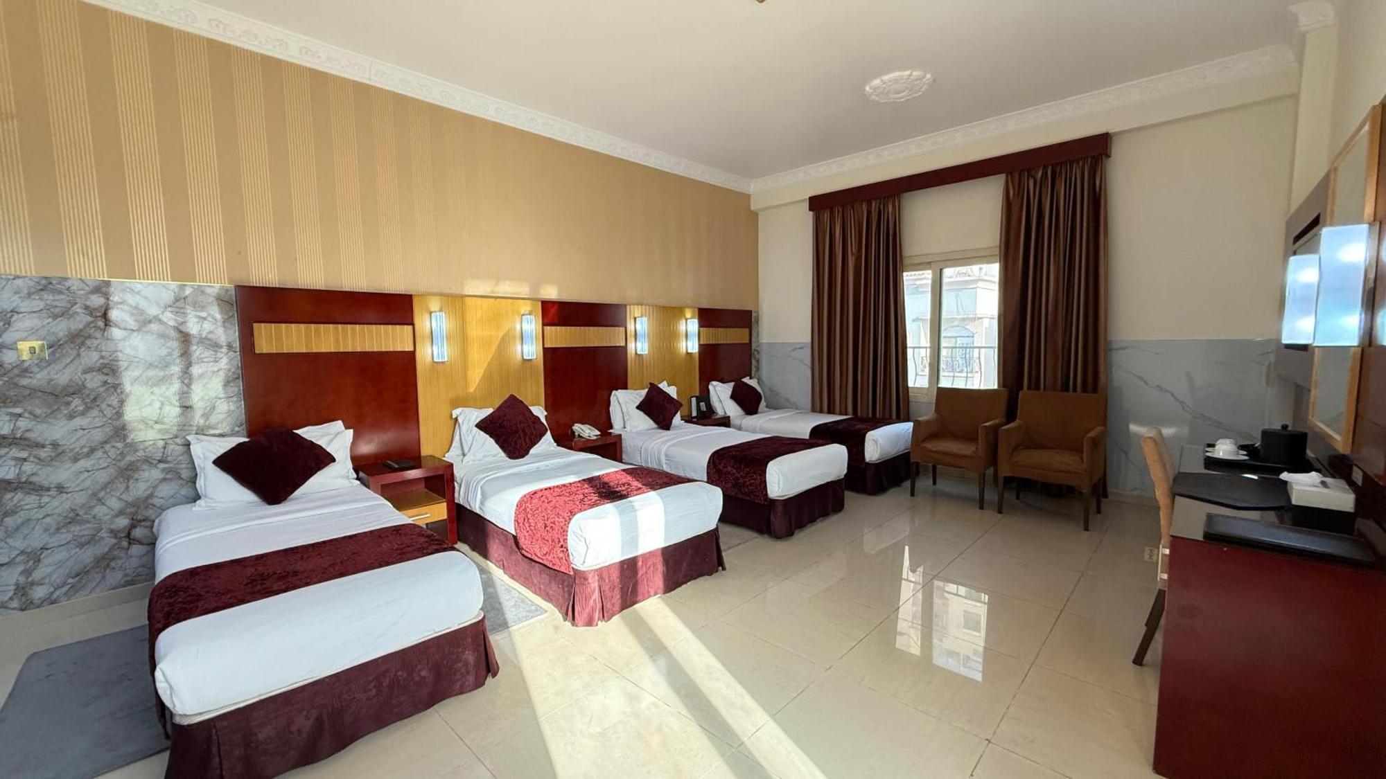 Belvilla Luxury Phoenix East Hotel 4*